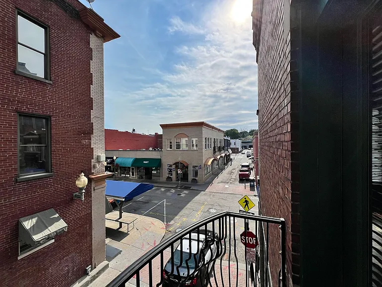 301 Market St SE — Photo 43