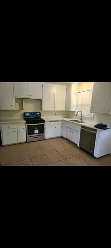 214 Nisbet Way Photo 1