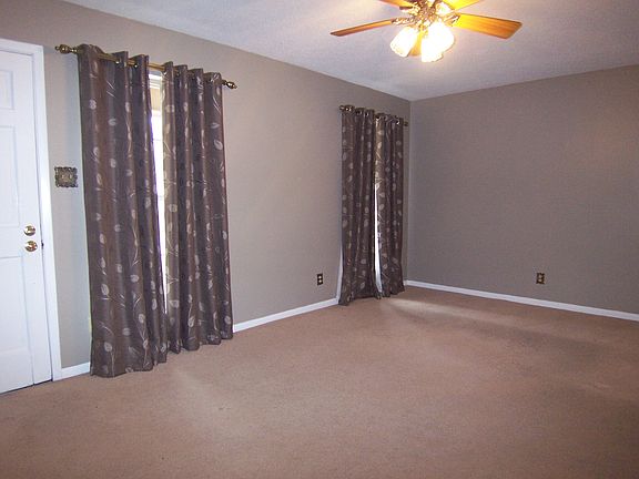 4th image of 109 Rosewood Dr