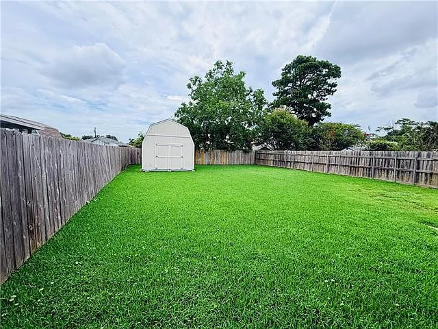 4009 Newlands St — Photo 15