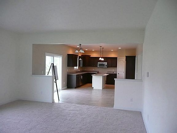 4th image of 7639 Oakwilde Dr #36