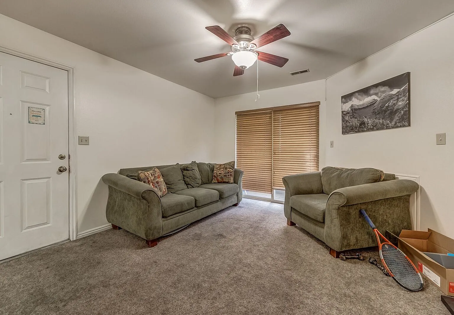 2 bed, 988 sqft, $449 — Photo 4