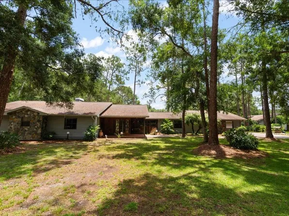 935 Ranch Rd, Tarpon Springs, FL 34688