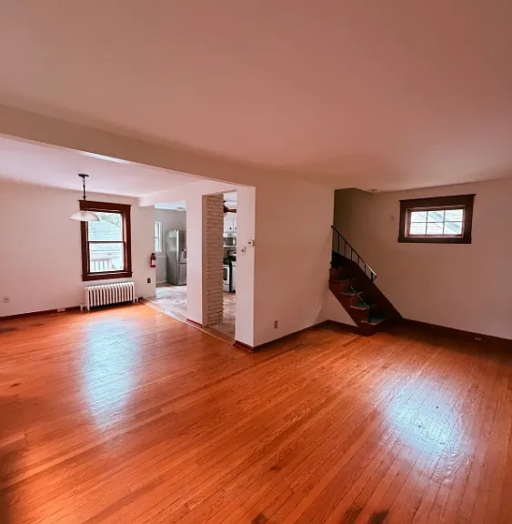 2279 Elizabeth Ave — Photo 3
