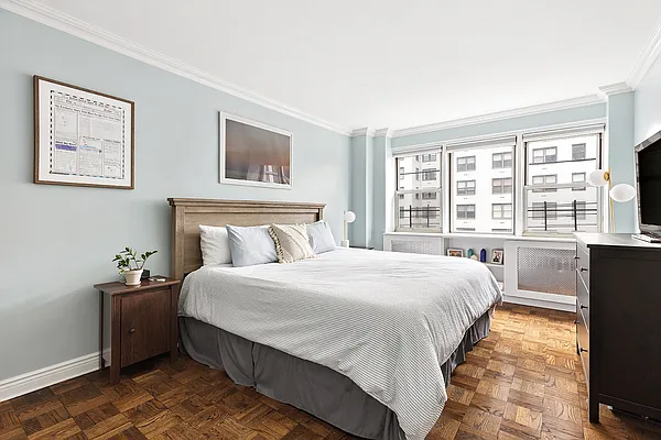 Sold by Compass | media 5