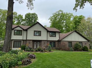 11137 Crown Point Dr, Knoxville, TN 37934
