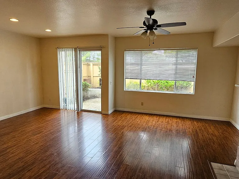 10960 Ivy Hill Dr #6 — Photo 4