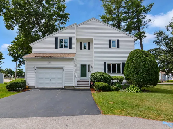 15 Jamaica Lane, Nashua, NH 03063