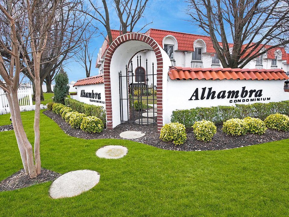 1st image of 23 Alhambra Dr