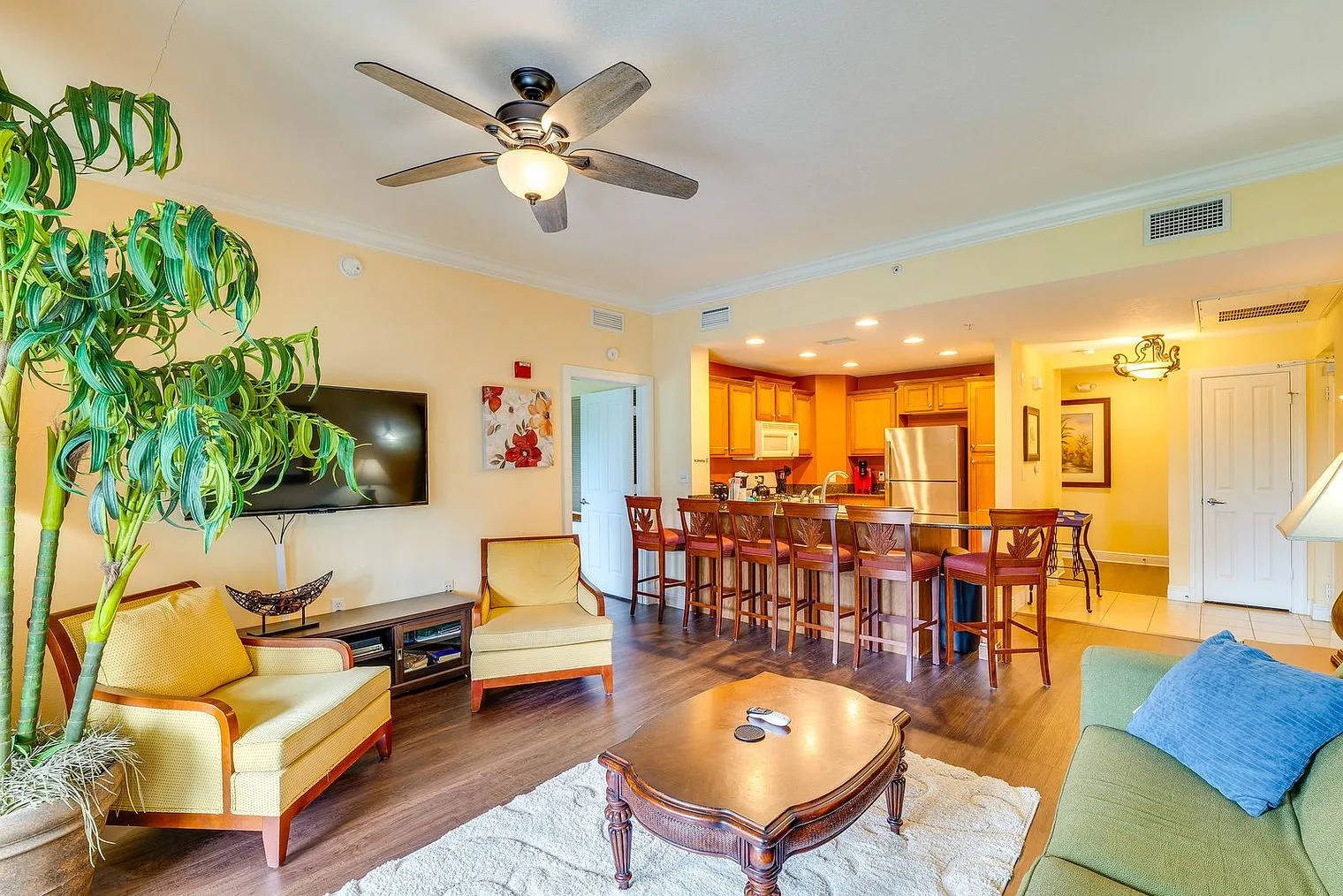 3 bed, 2.0 bath, 1291 sqft, $2,645 — Photo 2
