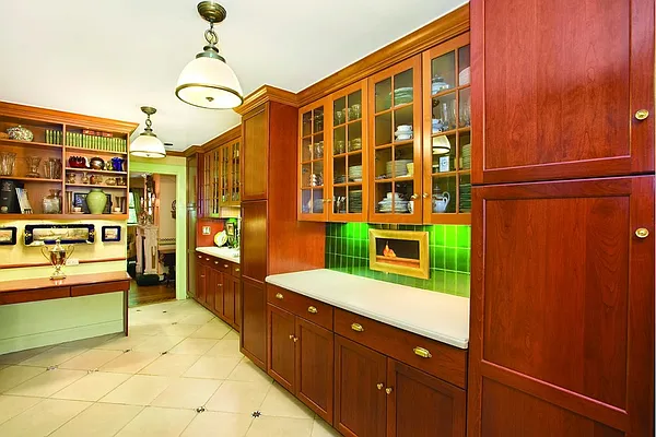 Sold by Stribling | media 5