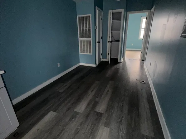 86 Sherman Avenue image 5 of 11