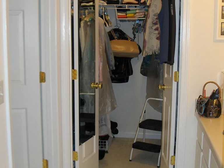 117 Avebury Ln — Photo 20