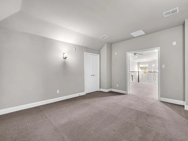 11706 Mikaela Dr — Photo 36