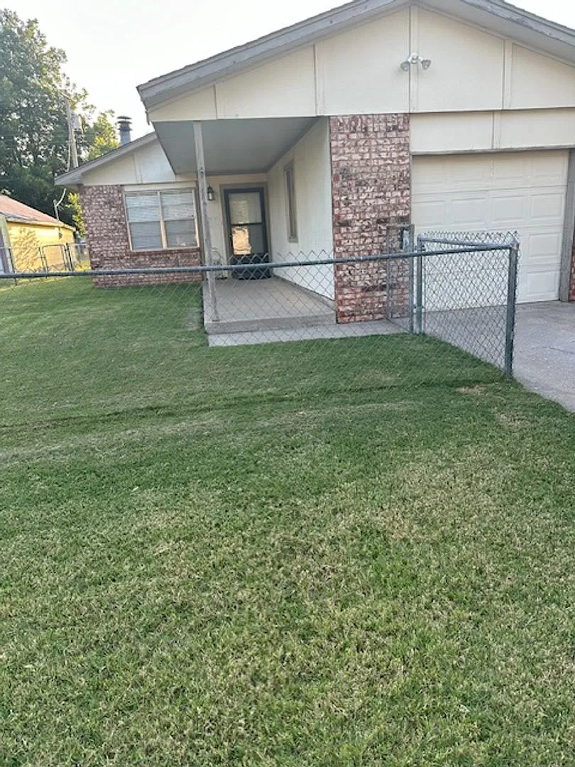 Charming Home for Rent 1608 South Evans, El Reno, OK — Photo 1