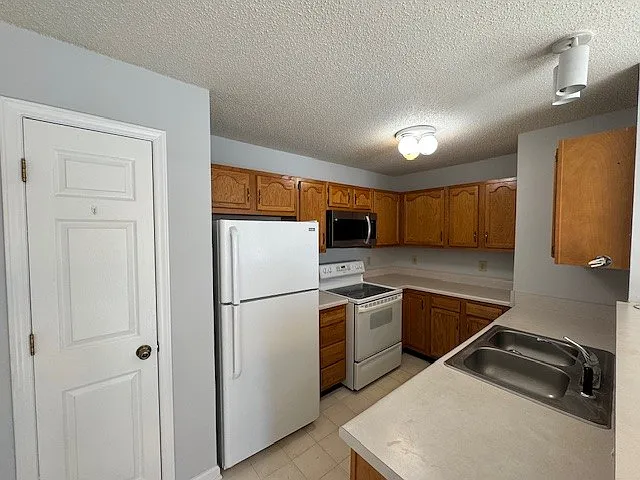 Building Photo - 3638 Morris Farm Dr #2B