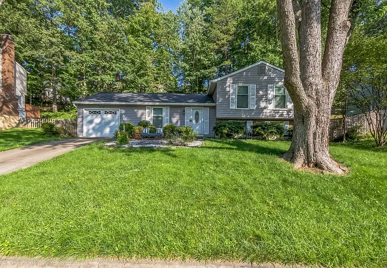 15337 Edgehill Dr — Photo 1