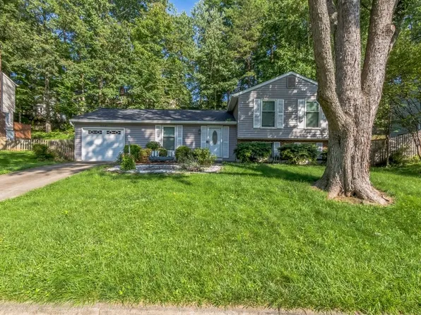 15337 Edgehill Dr, Dumfries, VA 22025