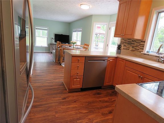 2nd image of 3 Lorric Ln