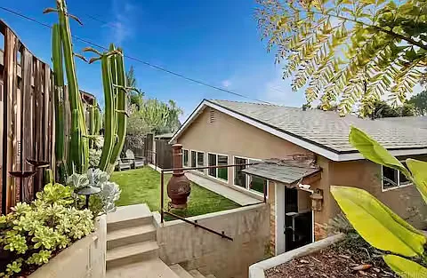 908-10 Stevens Ave #910