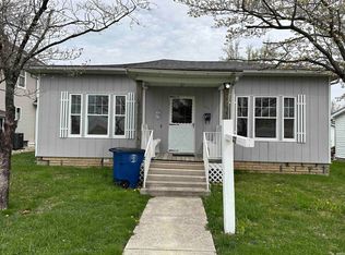 817 W Brook St, Mitchell, IN 47446