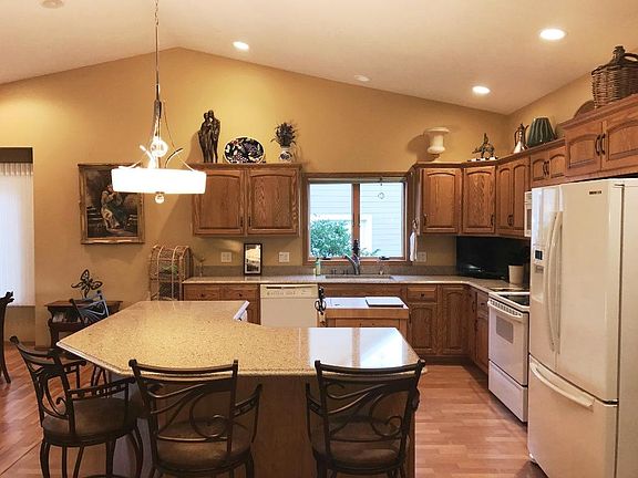 3rd image of 217 Emerald Meadows Dr