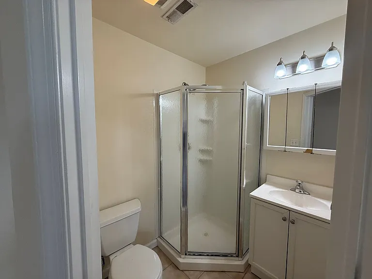 Modern New Luxury Temple Apartments — Photo 10