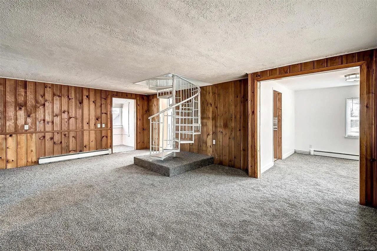 6 bed, 2400 sqft, $650 — Photo 3