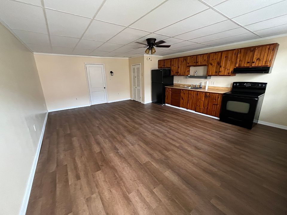 2nd image of 111 Rear West Main St #1