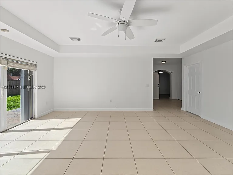 22963 SW 113th Psge — Photo 5