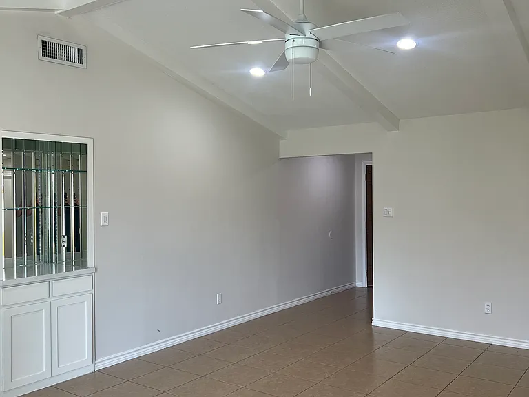 3313 Kiwi St — Photo 23
