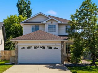 144 N Douglas Ridge Close SE, Calgary, AB T2Z 2P6