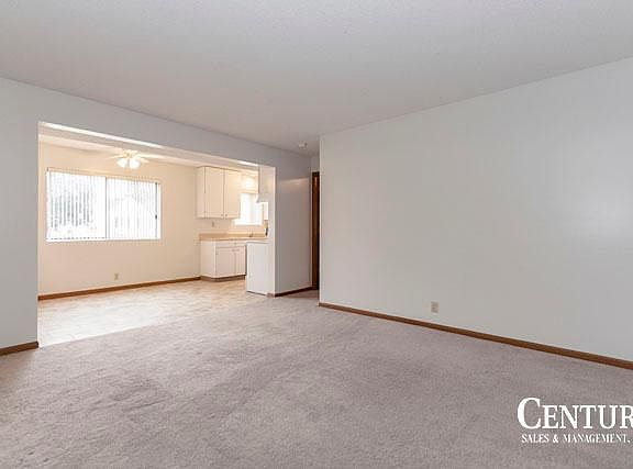 3rd image of 4615 Prescott Ave