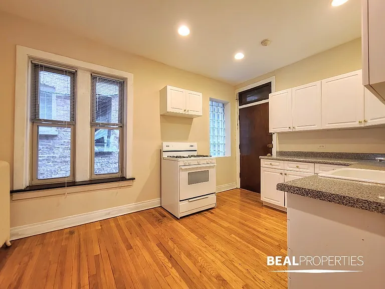 4229.5 N Paulina St #N1 — Photo 8