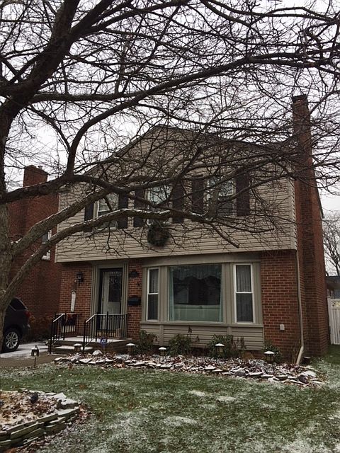 1st image of 141 N Silvery Ln