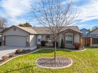 692 N Shady Grove Way, Kuna, ID 83634