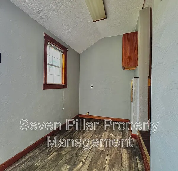 504 Martin St — Photo 21