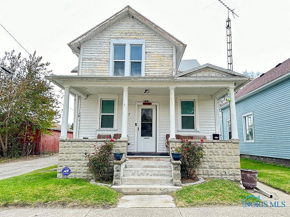 1st image of 447 Hathaway St