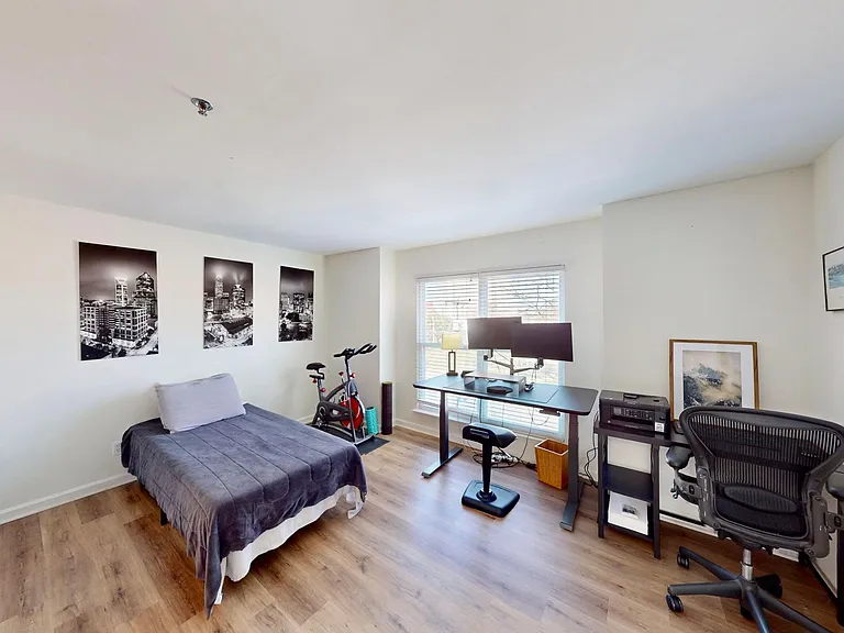 521 N Graham St #3E — Photo 15