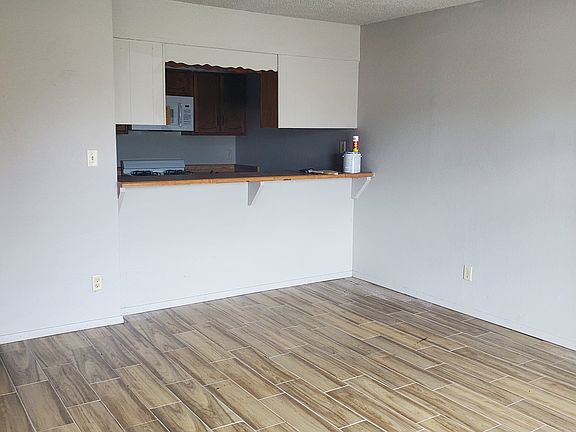 5th image of 14207 S Hickory Pl E