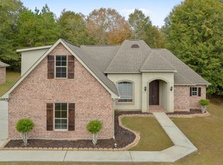 6619 Ahekolo Cir, Diamondhead, MS 39525