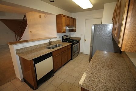 5th image of 2925 Oak Ct