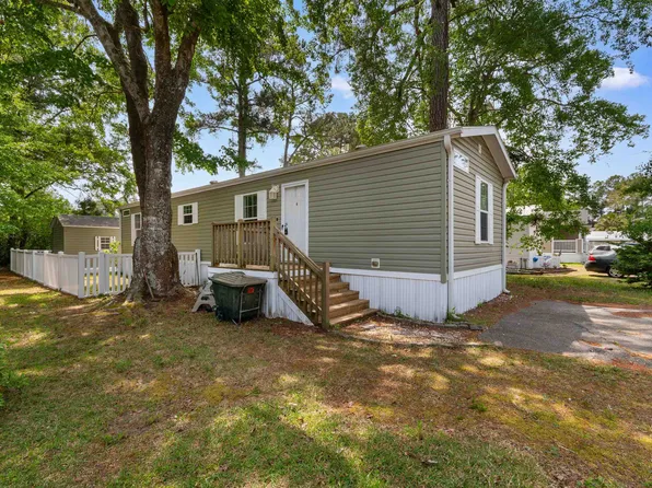 9 Topsail Ln., Murrells Inlet, SC 29576