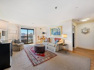 16 Harcourt St #8-D, Boston, MA 02116
