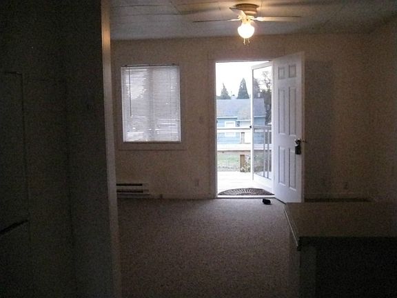 5th image of 4130 W M St