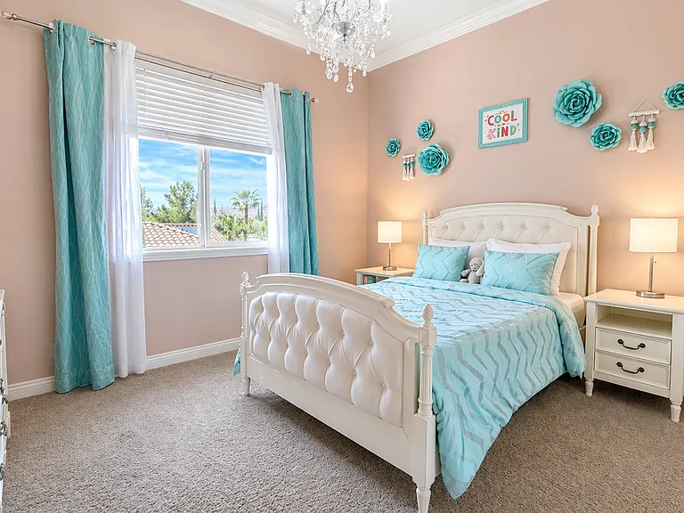 Bedroom 3 with mountain views