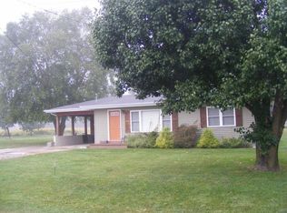 605 N Ohio St, Toledo, IL 62468
