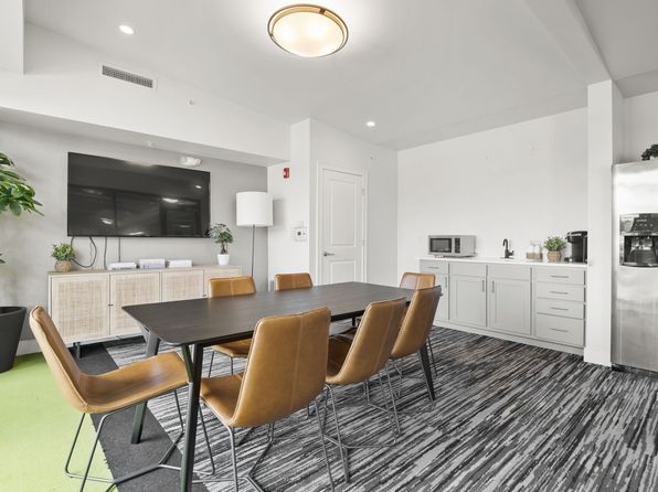 77A Excelsior Ave #A-302