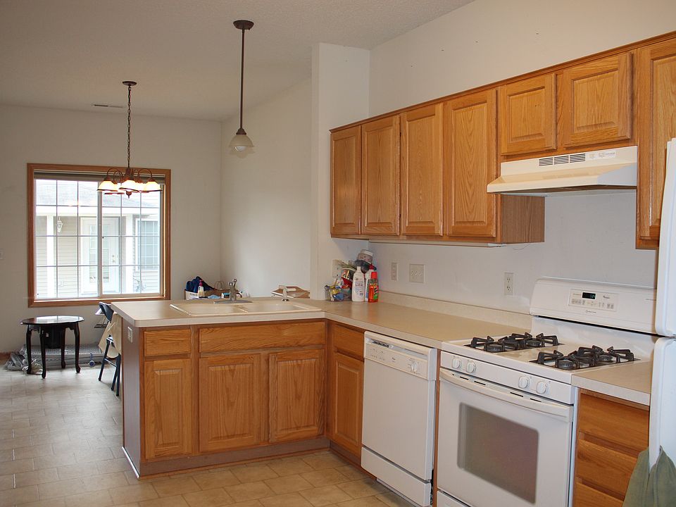 1st image of 678 Oak Ln