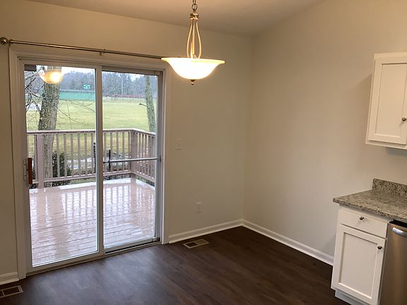5th image of 425 Antietam Blvd